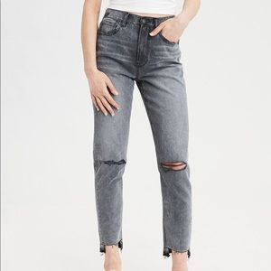 NWOT American Eagle high rise mom jeans